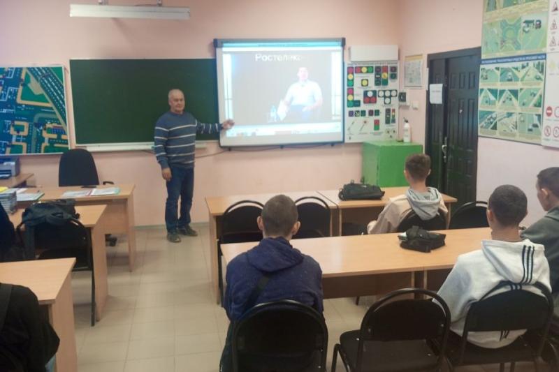 "Разговоры о важном" по теме "Цифровой суверенитет страны" прошли  в колледже.