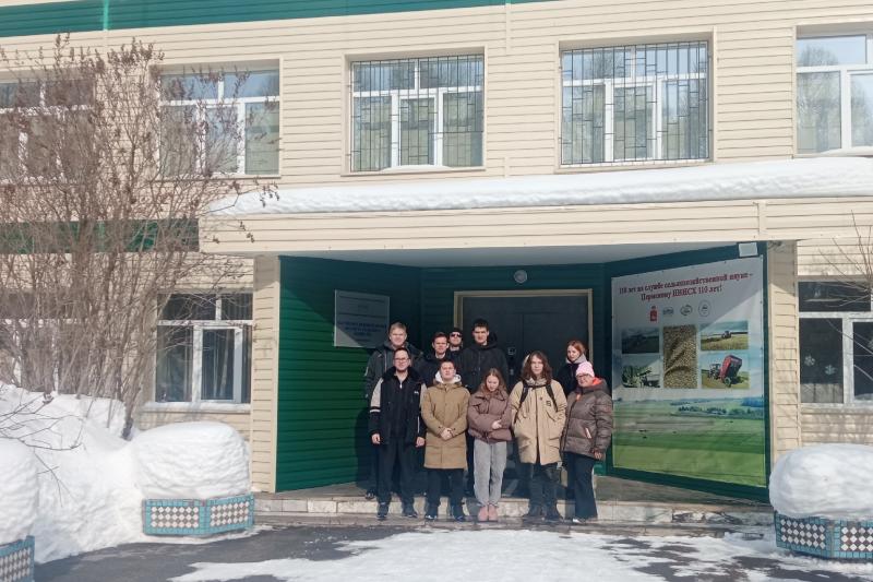 Экскурсия студентов в Пермский НИИСХ