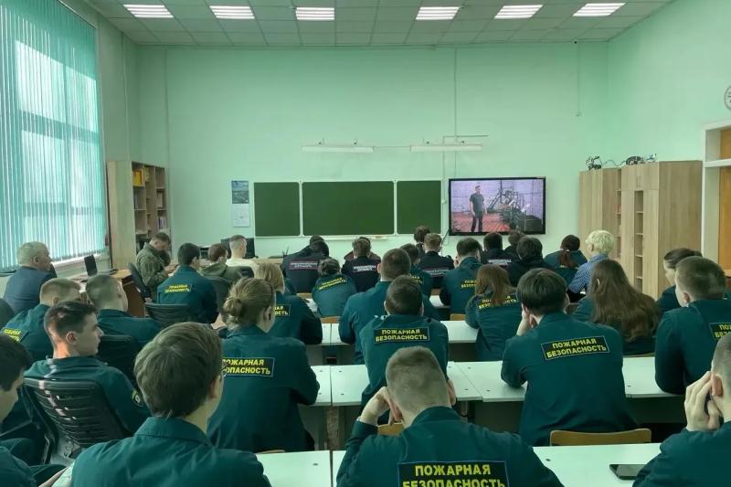 Встреча студентов с участником СВО