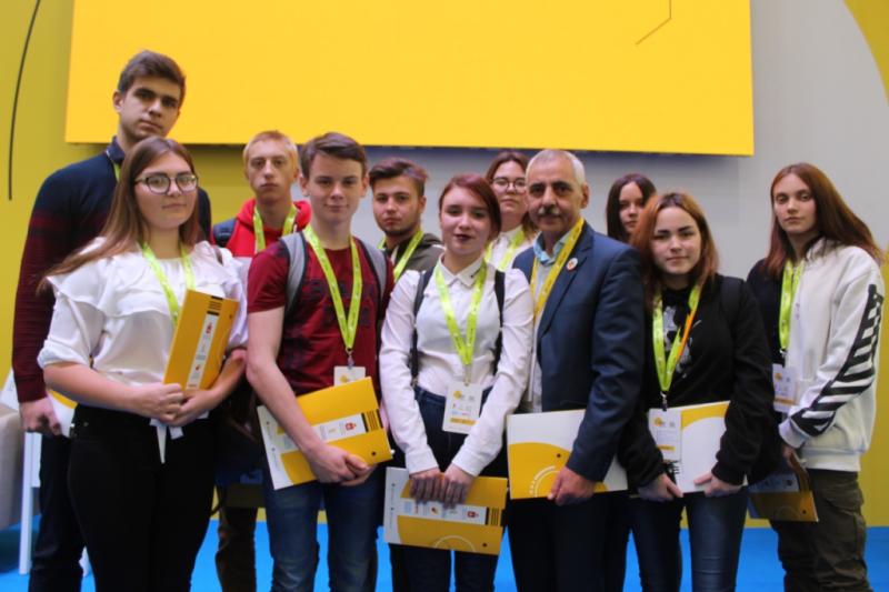 Добровольческий отряд "Монолит" на Международном форуме
