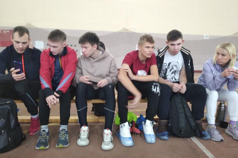 Выступления легкоатлетов